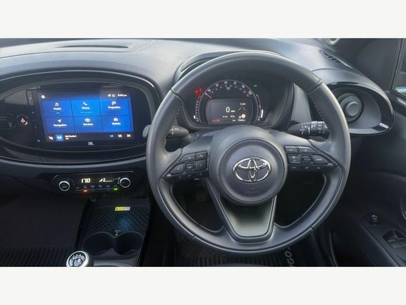 Toyota Aygo X Exclusive M Canvas Roof, Jbl LP72FSV Green #6