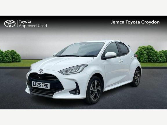 Toyota Yaris Design White #3