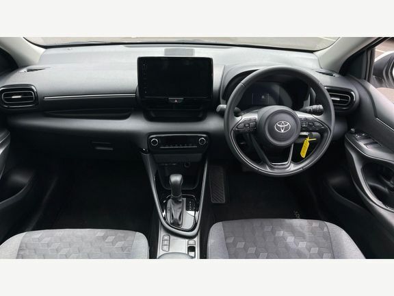 Toyota Yaris Design White #6