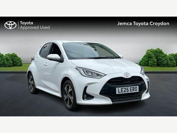 Toyota Yaris Design White