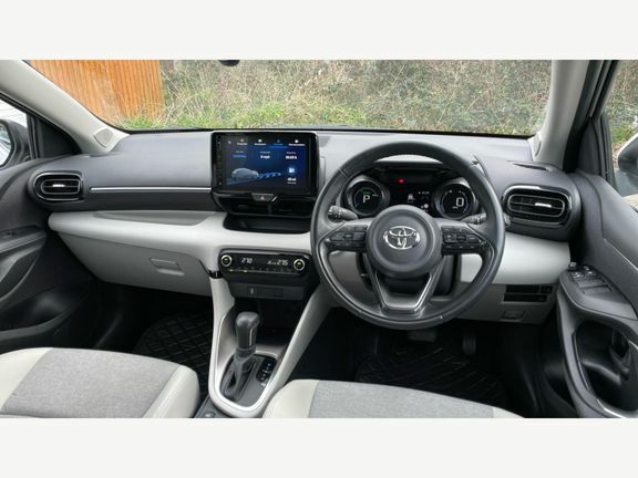 Toyota Yaris Excel LY73CEV White #5