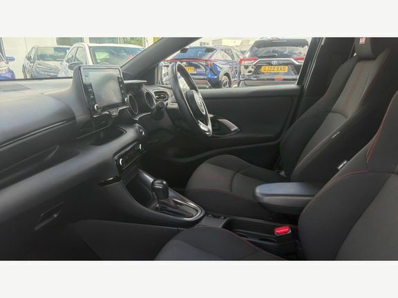 Toyota Yaris Gr Sport City LL73VKD Black #4