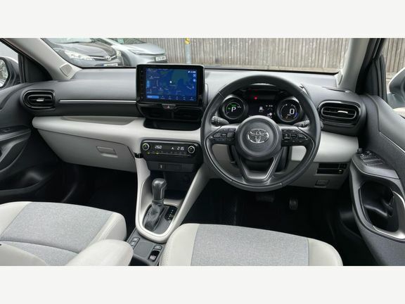 Toyota Yaris Excel LV73JSU White #5