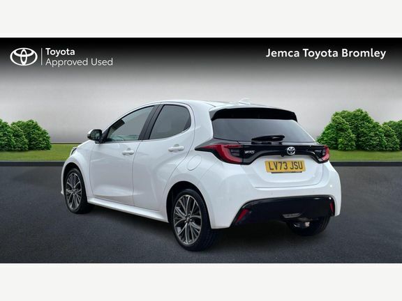 Toyota Yaris Excel LV73JSU White #4