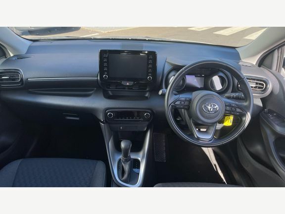 Toyota Yaris Design LB73HNU White #5