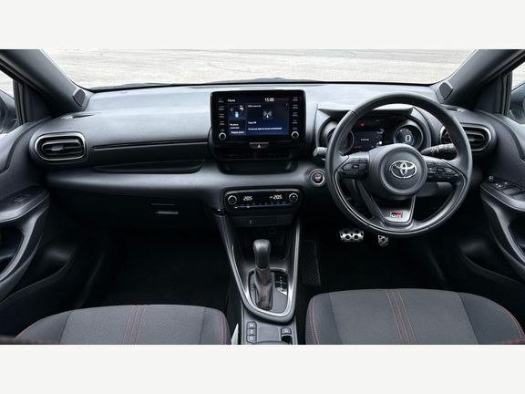 Toyota Yaris Gr Sport RF23OHG White #6
