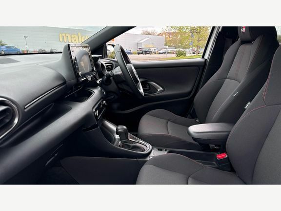 Toyota Yaris Gr Sport RF23OHG White #5