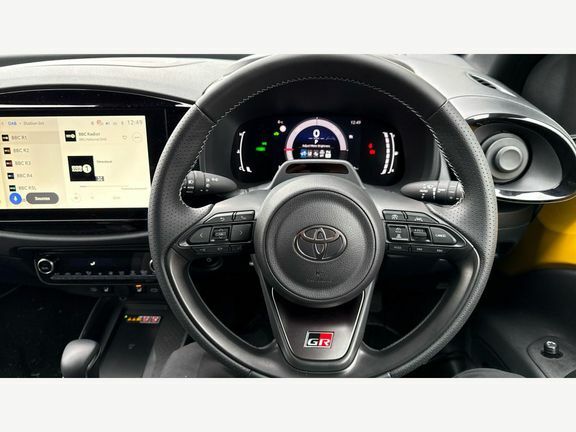 Toyota Aygo X Gr Sport LY75OWO Yellow #5