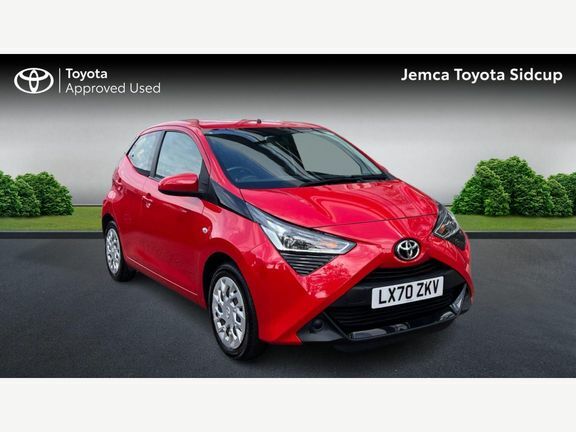 Toyota Aygo X X-play M Red