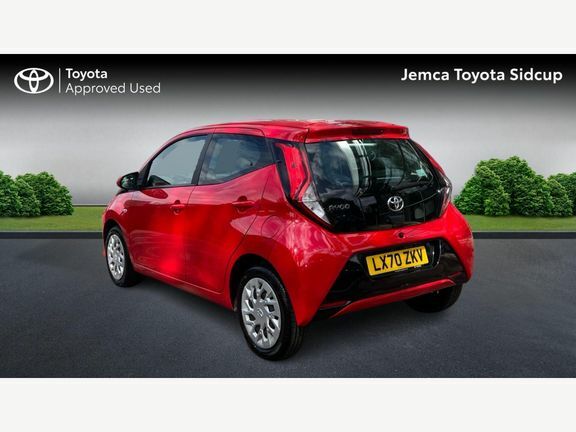 Toyota Aygo X X-play M LX70ZKV Red #4