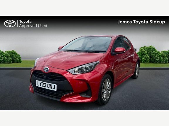 Toyota Yaris Icon  #3