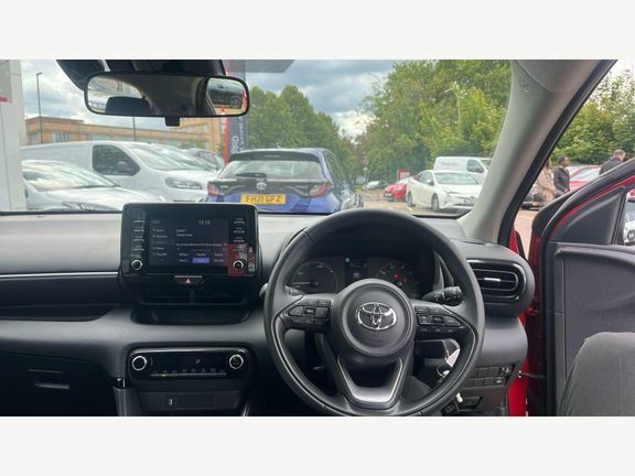 Toyota Yaris Icon  #6