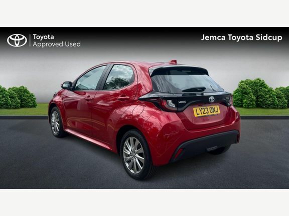 Toyota Yaris Icon  #4