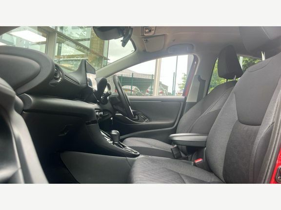 Toyota Yaris Design LY74EHR  #5