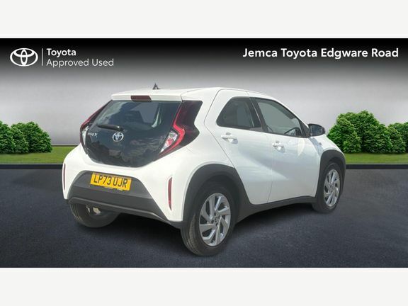 Toyota Aygo X Pure Manual LP73UJR White #2