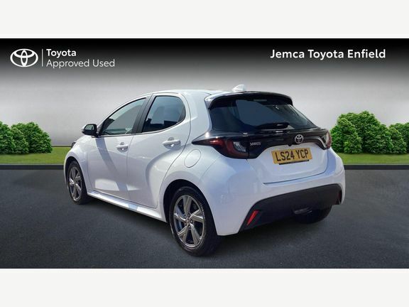 Toyota Yaris Icon LS24YCP White #4