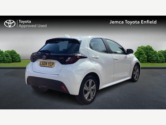 Toyota Yaris Icon LS24YCP White #2