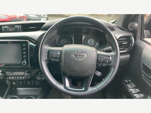 Toyota HILUX Invincible X Dc 2.8D DL72KWK Black #6