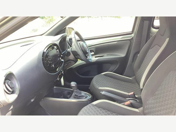 Toyota Aygo X Edge Canvas Roof Green #5