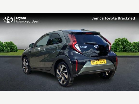 Toyota Aygo X Edge Canvas Roof Green #4
