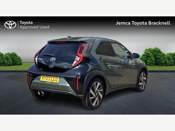 Toyota Aygo X Edge Canvas Roof Green #2
