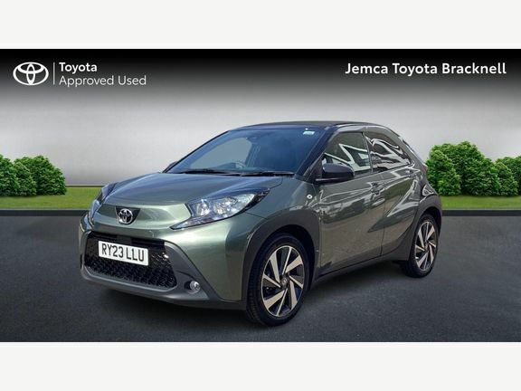 Toyota Aygo X Edge Canvas Roof Green #3