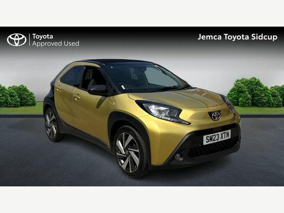 Toyota Aygo X Edge Canvas Roof Gold