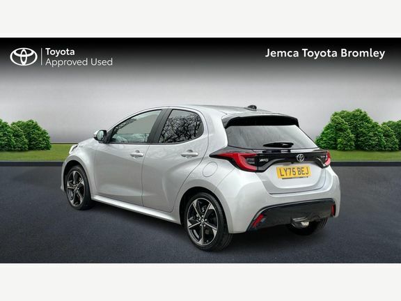 Toyota Yaris Excel Silver #4