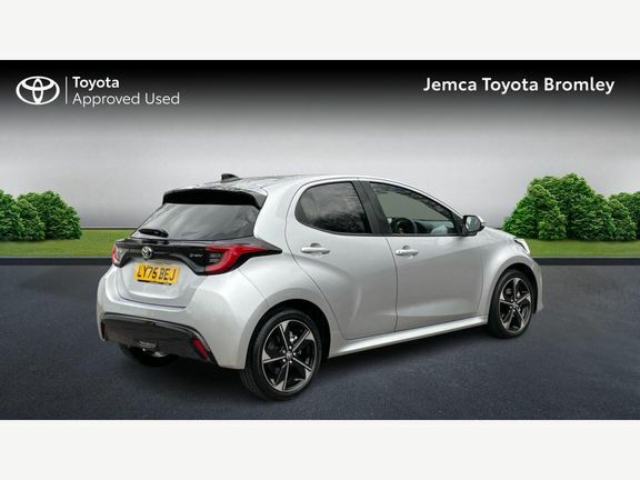 Toyota Yaris Excel Silver #2
