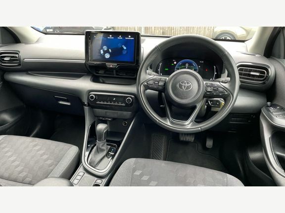 Toyota Yaris Design NU74VFC White #6