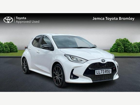 Toyota Yaris Gr Sport White