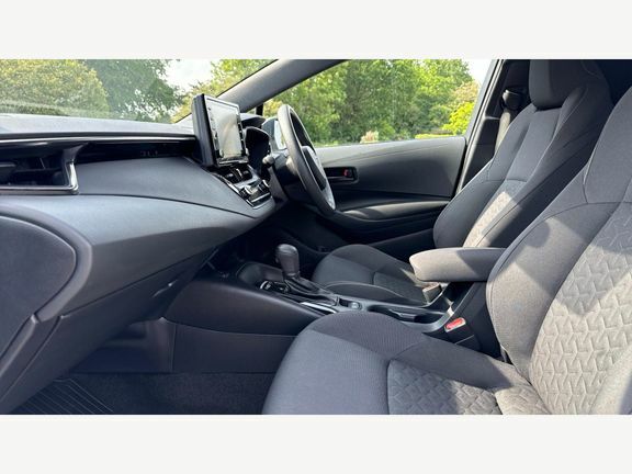 Toyota Corolla Corolla Commercial 1.8 Hybrid BT72WKH White #5