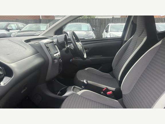 Toyota Aygo X X-play X-shift Black #5