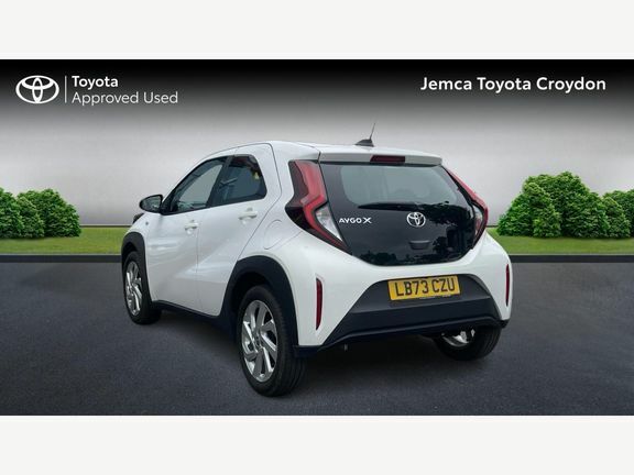 Toyota Aygo X Pure Manual LB73CZU White #4