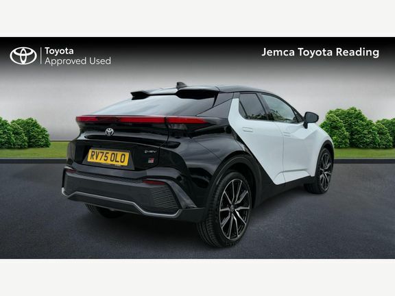 Toyota C-Hr Gr Sport 2.0 Fwd Hv RV75OLO White #2