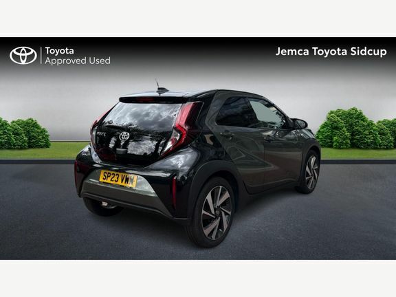 Toyota Aygo X Edge Manual SP23VWW Green #2