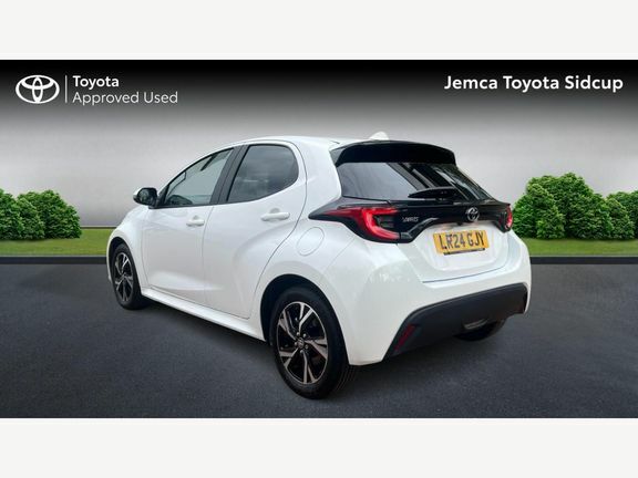 Toyota Yaris Design White #4