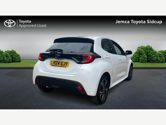 Toyota Yaris Design White #2
