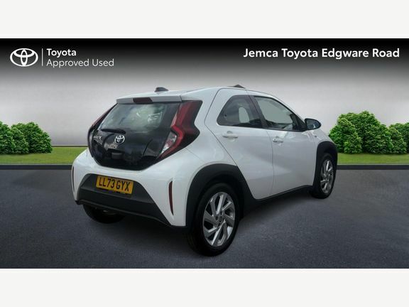 Toyota Aygo X Pure Automatic LL73GYX White #2