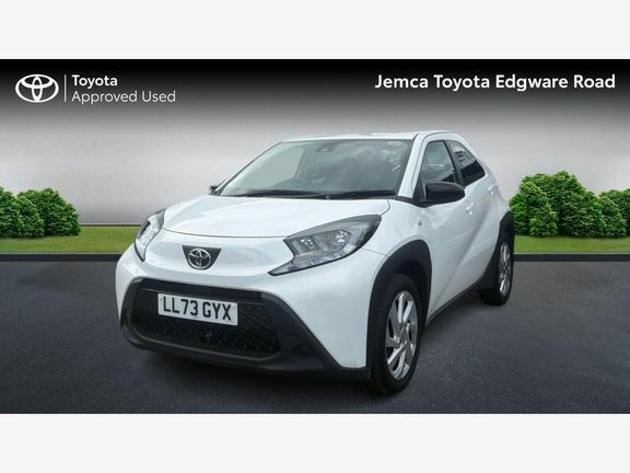 Toyota Aygo X Pure Automatic LL73GYX White #3