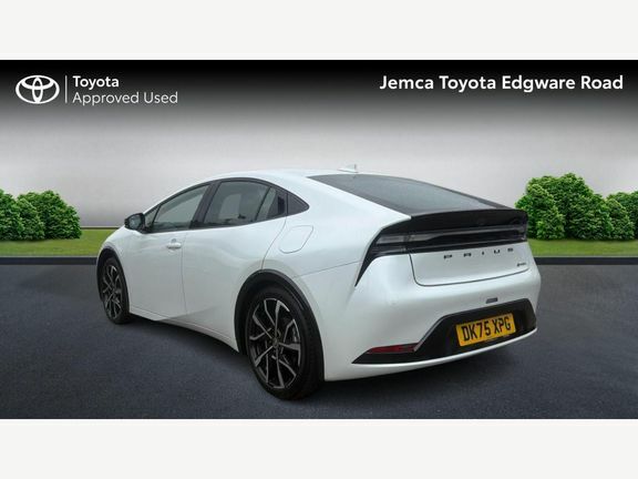Toyota Prius Excel DK75XPG White #4