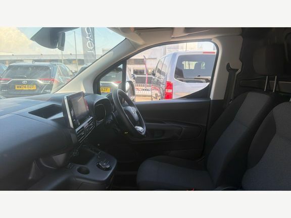 Toyota Proace City Design L1 1.5 130Hp Tb White #5