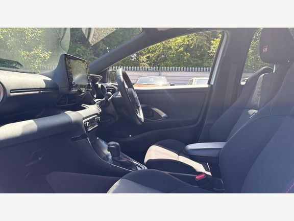 Toyota Yaris Gr Sport LY23CZZ White #5