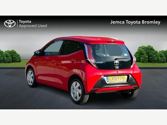 Toyota Aygo X X-play X-shift Red #4