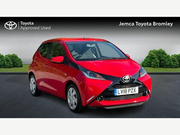 Toyota Aygo X X-play X-shift Red