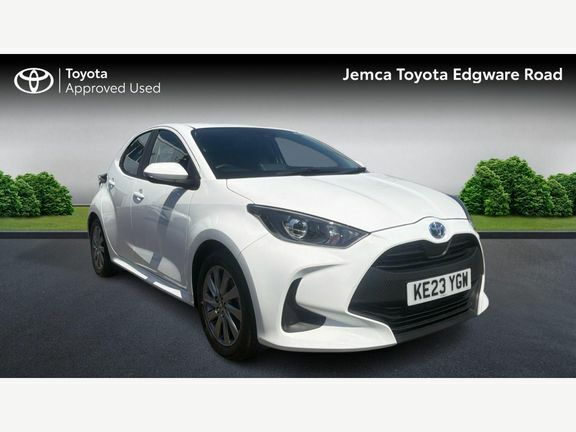 Toyota Yaris Icon White