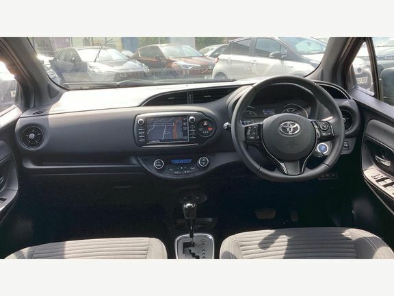 Toyota Yaris Design Red Bi-tone 1.5 Hybrid LY18UPD Red #6