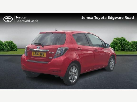 Toyota Yaris Icon 1.5Cvt Tg Red #2