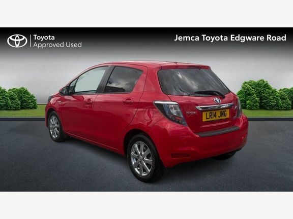Toyota Yaris Icon 1.5Cvt Tg Red #4