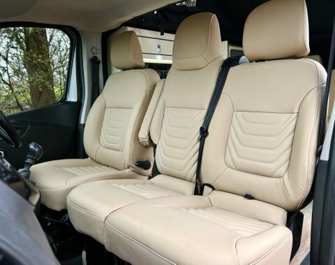 Renault Trafic Sport Ll30 Lwb YR71XMM White #2